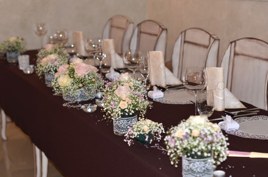 Hlavný svadobný stôl